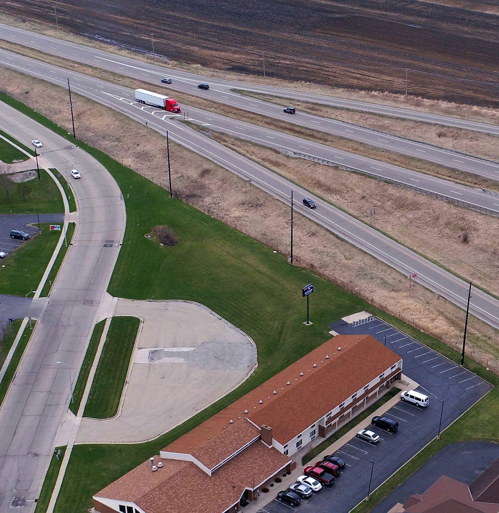 Baymont By Wyndham Waupun Hotel Exterior photo