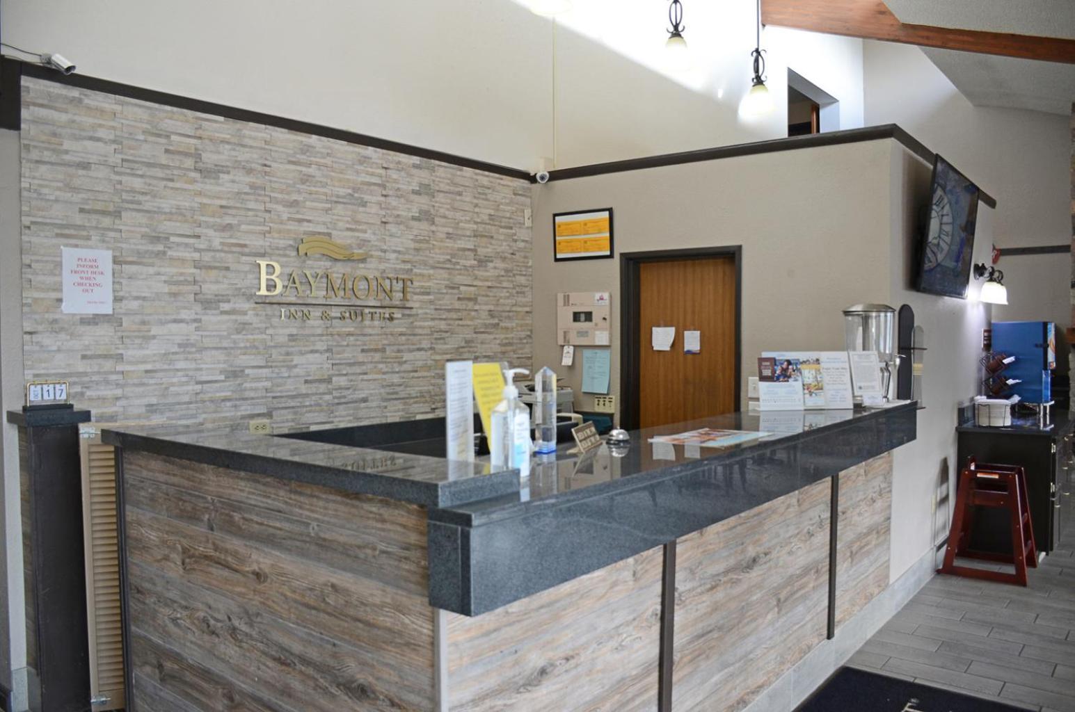 Baymont By Wyndham Waupun Hotel Exterior photo