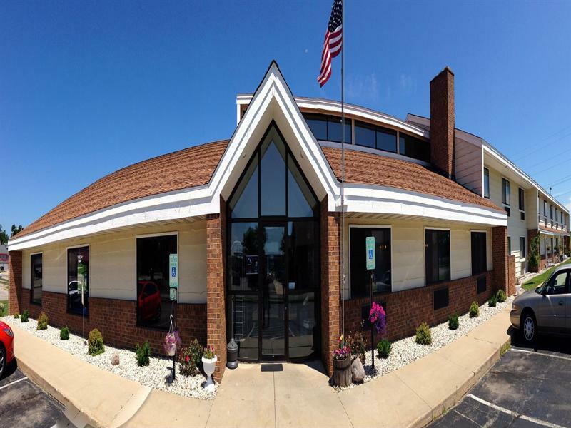Baymont By Wyndham Waupun Hotel Exterior photo